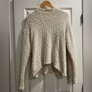 Like New, Cozy Cream Medium Sweater